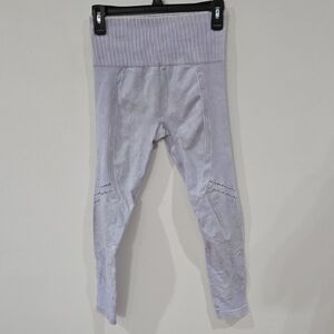 Betsey Johnson Sz Small  Lavender Leggings